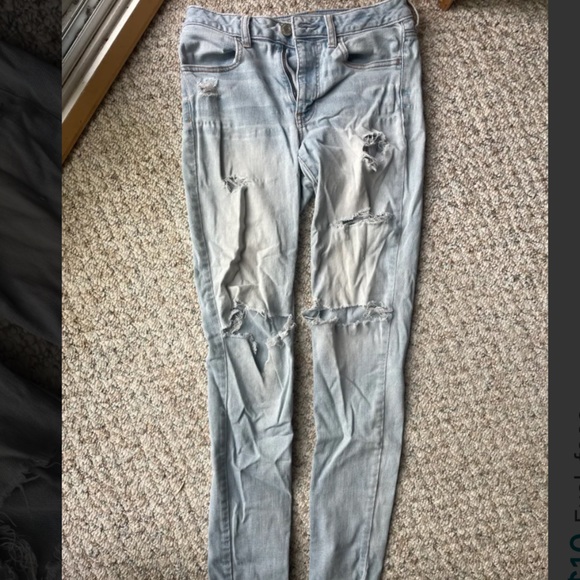 American Eagle Women’s Ripped Jeans - Picture 4 of 6